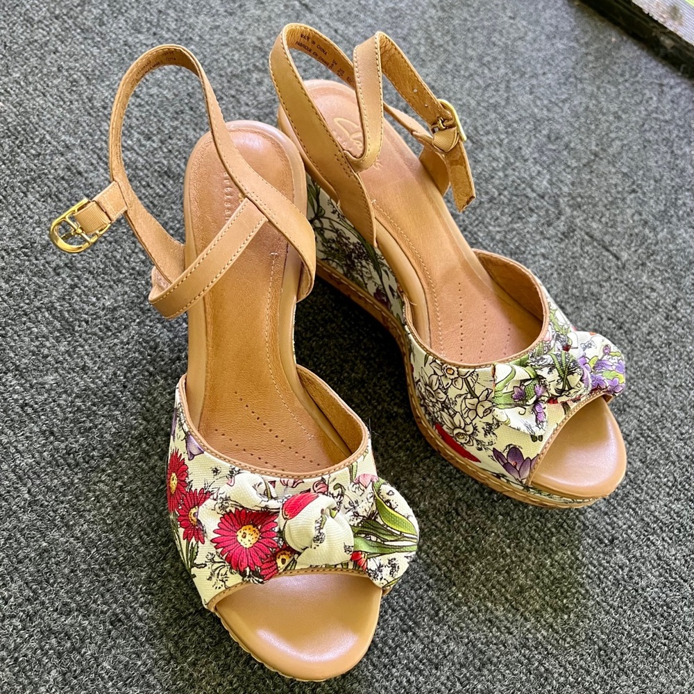 Clarks floral wedges size 8.5